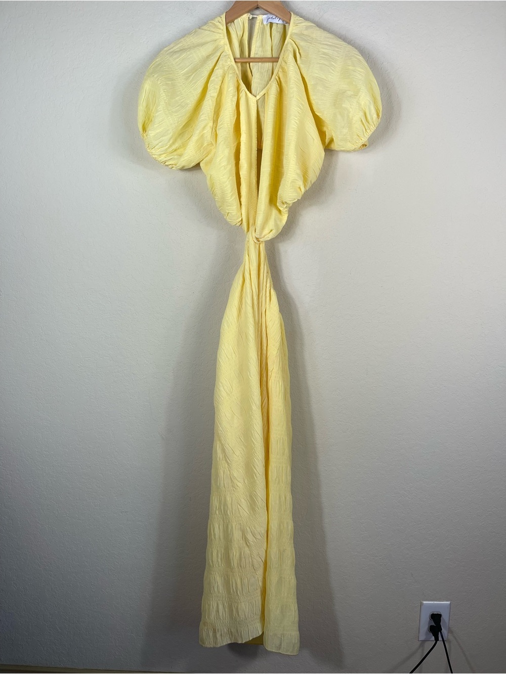 Petal & Pup Ailani Butter Yellow Cutout Midi Dress Size Medium - Picture 4 of 8